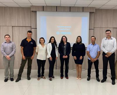 Cresol Vale das Ãguas realiza cerimÃ´nia de posse dos novos conselheiros fiscais para o triÃªnio (2022-2025)  